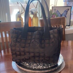 ❤️💯🔥CHANEL Brown with black Travel Line Tote